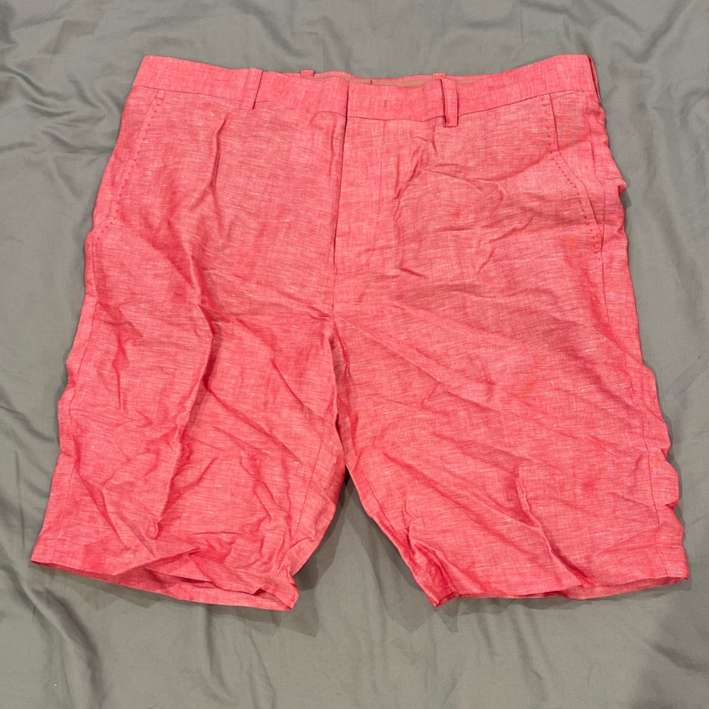 Lightweight linen and cotton blend red shorts with zipper fly center front sz 36